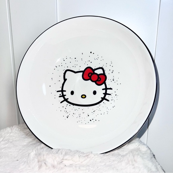 Hello Kitty Pasta Bowl - Picture 1 of 2